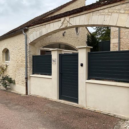 Logis Du Faubourg Petite Maison De Charme, Tranquille, Calme Et Lumineuse Val-de-Mercy Eksteriør billede