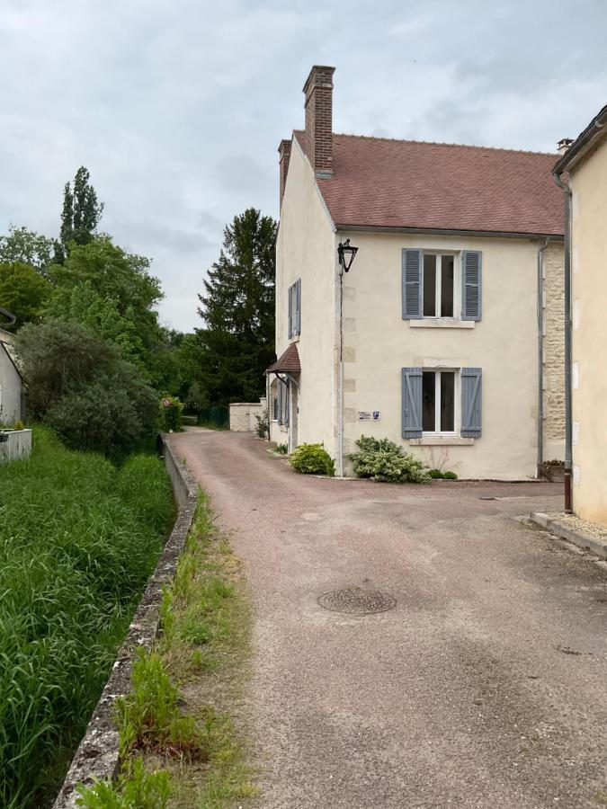 Logis Du Faubourg Petite Maison De Charme, Tranquille, Calme Et Lumineuse Val-de-Mercy Eksteriør billede